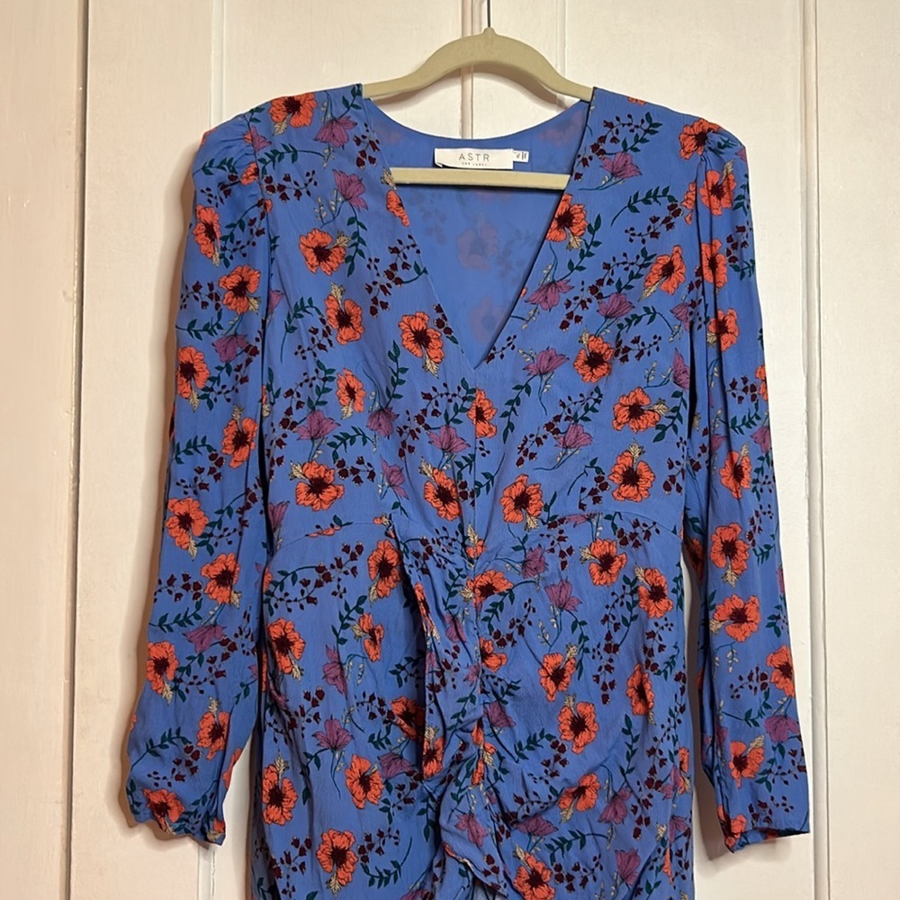 ASTR The Label V Neck Ruched Ruffle Front Long Sleeve Floral Mini Dress - Picture 2 of 13